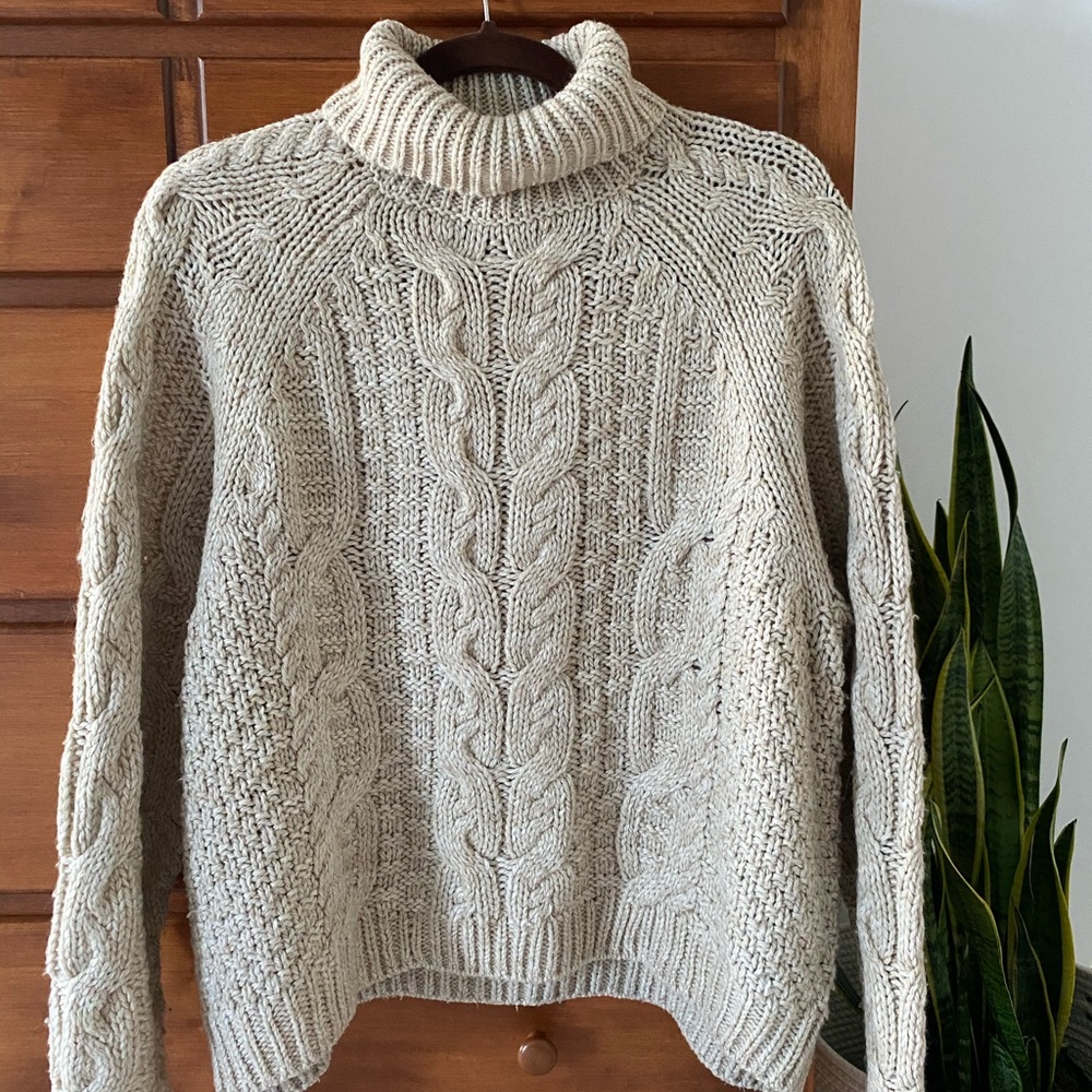 H&M cream sweater